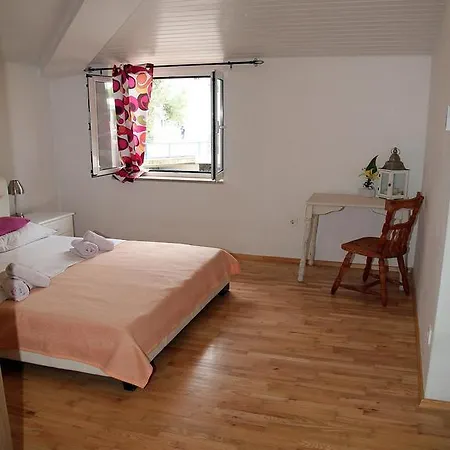 Iris 마카르스카